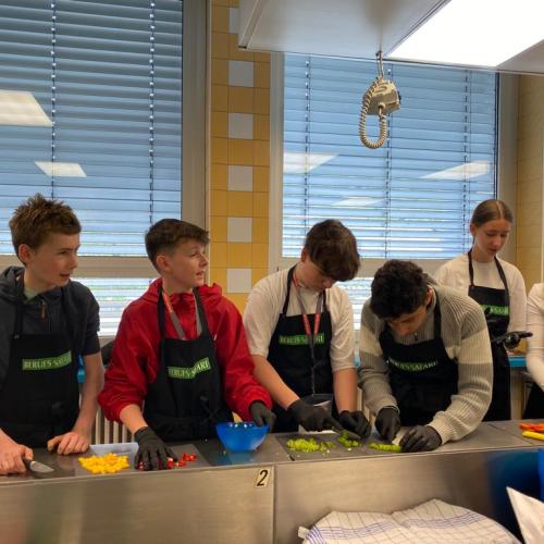 Schüler:innen im Bereich Tourismus und Lebensmittel 