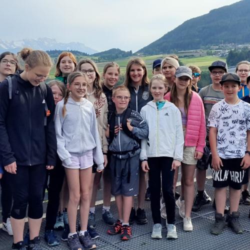 Gruppenfoto von einem Teil der 2. Klassen in Südtirol